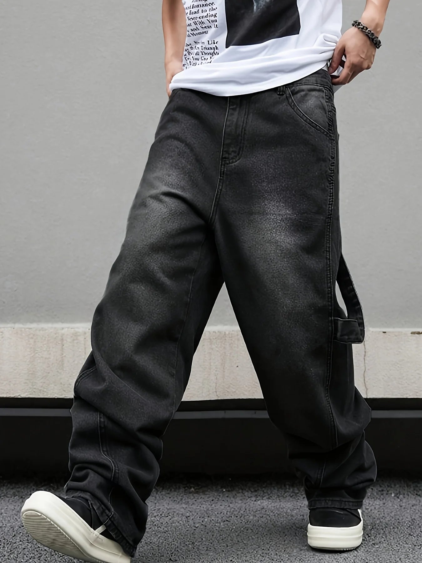 Pleated Flared Jeans